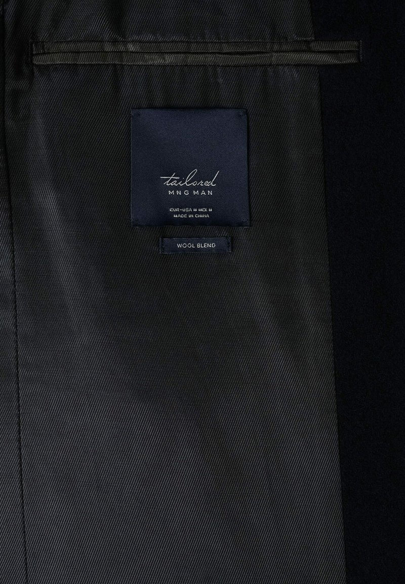 Herren Trenchcoats | Mango FUNNEL Klassischer Mantel dunkles marineblau/royal - WM06506 Herren Trenchcoats | Mango FUNNEL Klassischer Mantel dunkles marineblau/royal - WM06506
