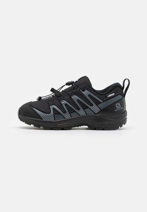 XA PRO V8 WATERPROOF J - Hikingschuh - black/ebony
