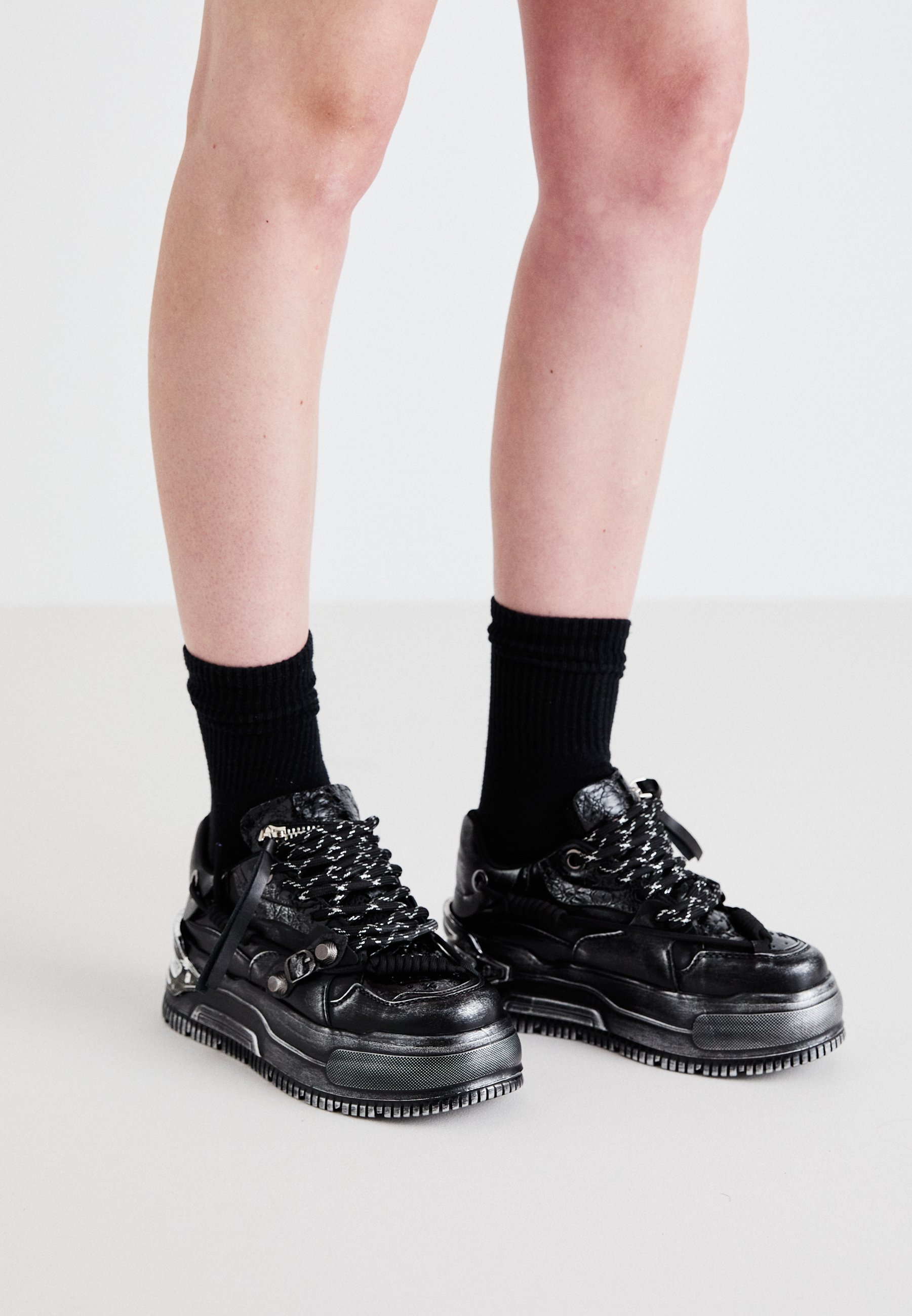 Koi Footwear METAMORPHOSIS UNISEX - Sneakers low - black/negru