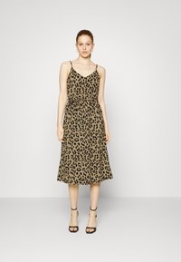 Vero Moda VMLGELINA SINGLET MIDI DRESS - Vestido de dia - travertine