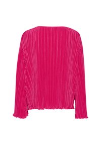 Fuksija bluza z nabranimi rokavi, okroglim izrezom in nabranimi manšetami z teksturo po celotni površini.