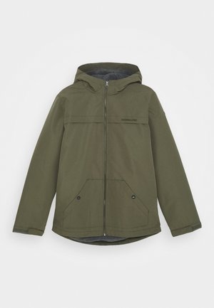 Oliven grøn hættetrøje med frontlynlås, to skrå lommer med trykknapper og justerbare manchetter med velcro.