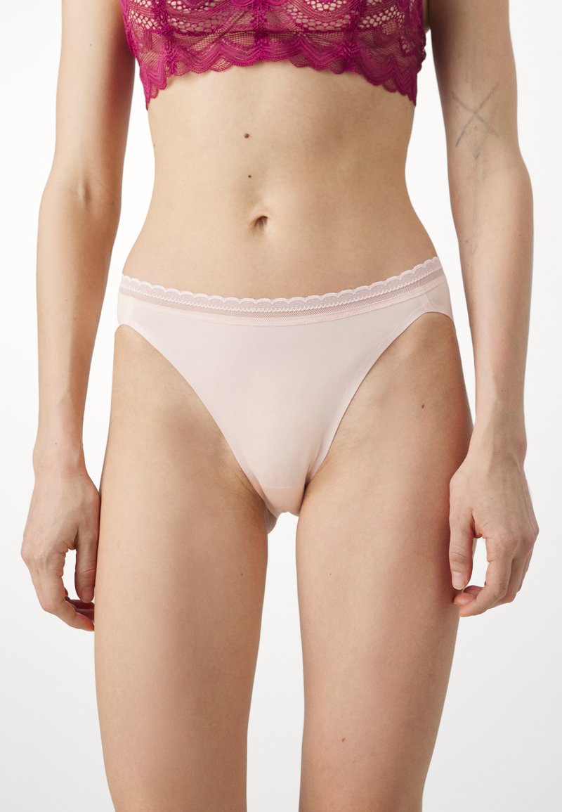 Sloggi - BODY ADAPT TWIST HIGH LEG - Slip - light pink, Vergroten