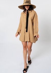 ACANFORA OVER - Camicia - cammello