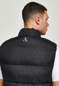 Alessandro Zavetti SANDERELLI GILLET - Vest - jet black