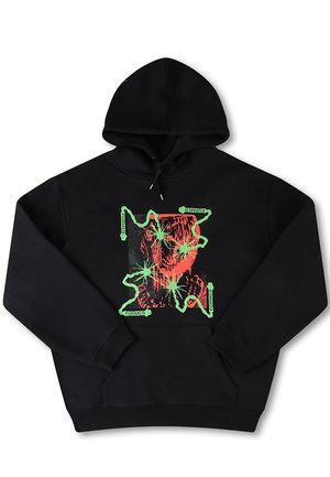 Haut à capuche noir avec un design graphique à l'avant comportant des éléments rouges et verts, des formes abstraites, et le mot "FORMER" en texte vert.