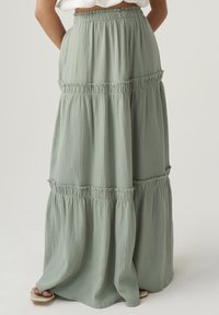 THE FATED MAXINE  - Maxisukňa - sage green