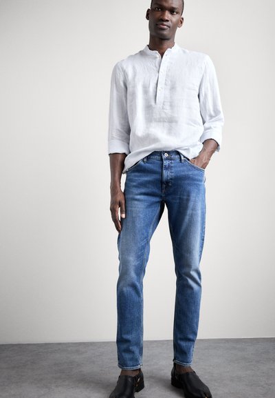 Tiger of Sweden PISTOLERO - Slim fit jeans - light blue