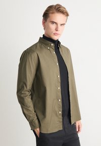 Tommy Hilfiger SHIRT - Camicia - olive