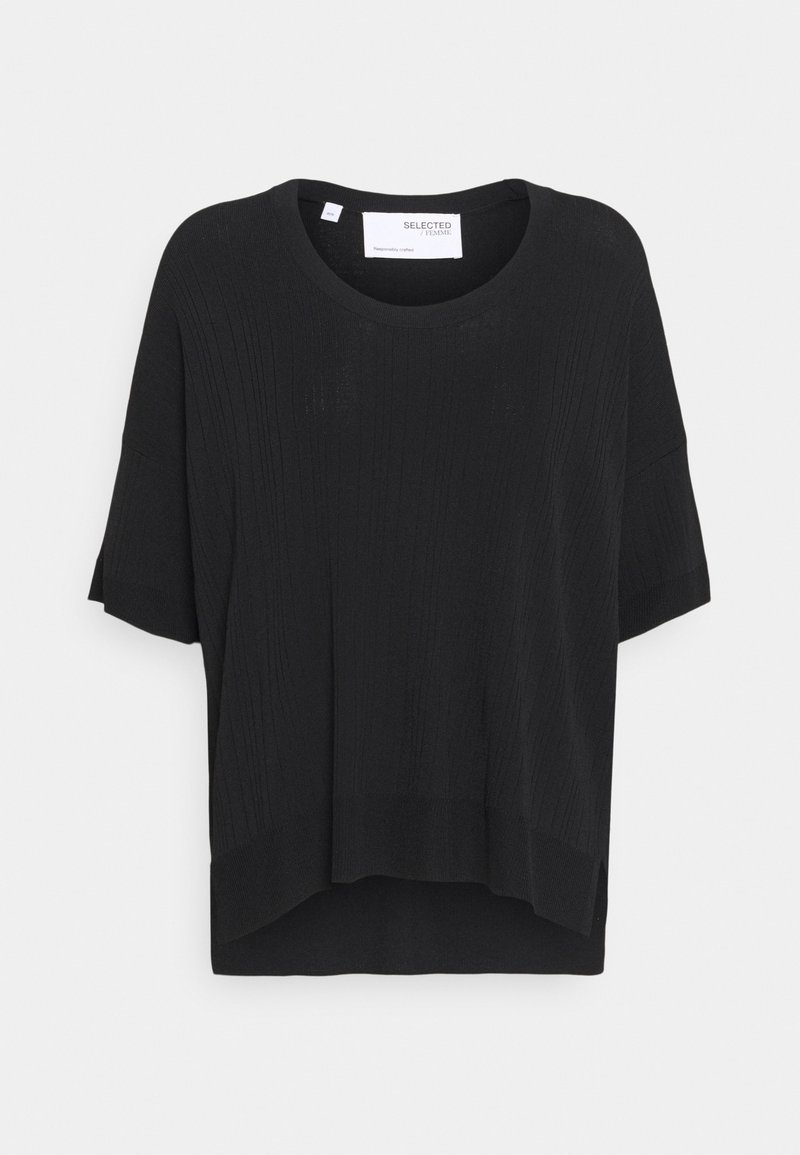 Černý top s krátkým rukávem vyrobený z texturované tkaniny s žebrovaným vzorem. Má kulatý výstřih a uvolněný střih s mírně zakřiveným spodním lemem.