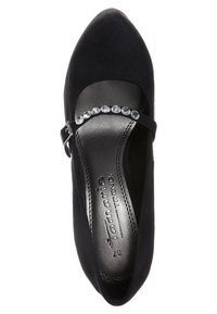 Chaussure Mary Jane en suède noir avec un bout pointu et une sangle ornée de gemmes transparentes sur le dessus du pied ; doublure intérieure lisse et semelle intérieure marquée.
