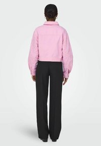 ONLY ONLELENA SHORT - Chaqueta vaquera - begonia pink