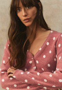 Next REGULAR FIT - PEARL BUTTON - Gilet - brown spot