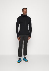icebreaker MERINO QUANTUM ZONEKNITZIP HOODIE - Mikina na zip - BLACK