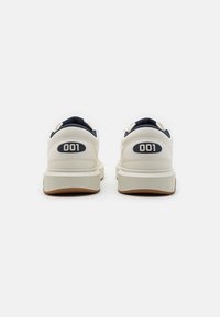 Armani Exchange Trainers - white