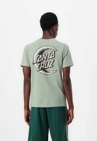 Santa Cruz - CRESCENT MOON CHEST UNISEX - Print T-shirt - moon rock Thumbnail Image 1