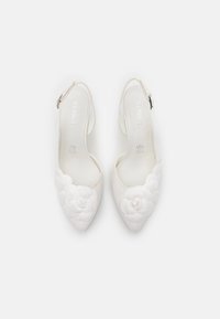Menbur Escarpins à talons hauts - white