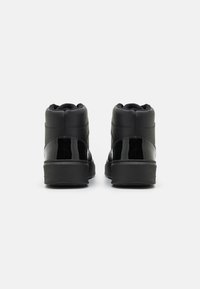 YOURTURN Vysoké tenisky - black