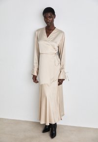 Gestuz SACHINA WRAP DRESS - Svečana odjeća - birch