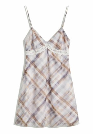 Robe nuisette à carreaux avec bretelles fines, mettant en valeur une bordure en dentelle au niveau de la poitrine. Les coloris incluent un beige doux, un marron et un violet clair sur un fond clair.