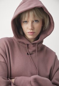 Nike Sportswear SPORTSWEAR PHOENIX FLEECE - Pulover s kapuco - smokey mauve/black