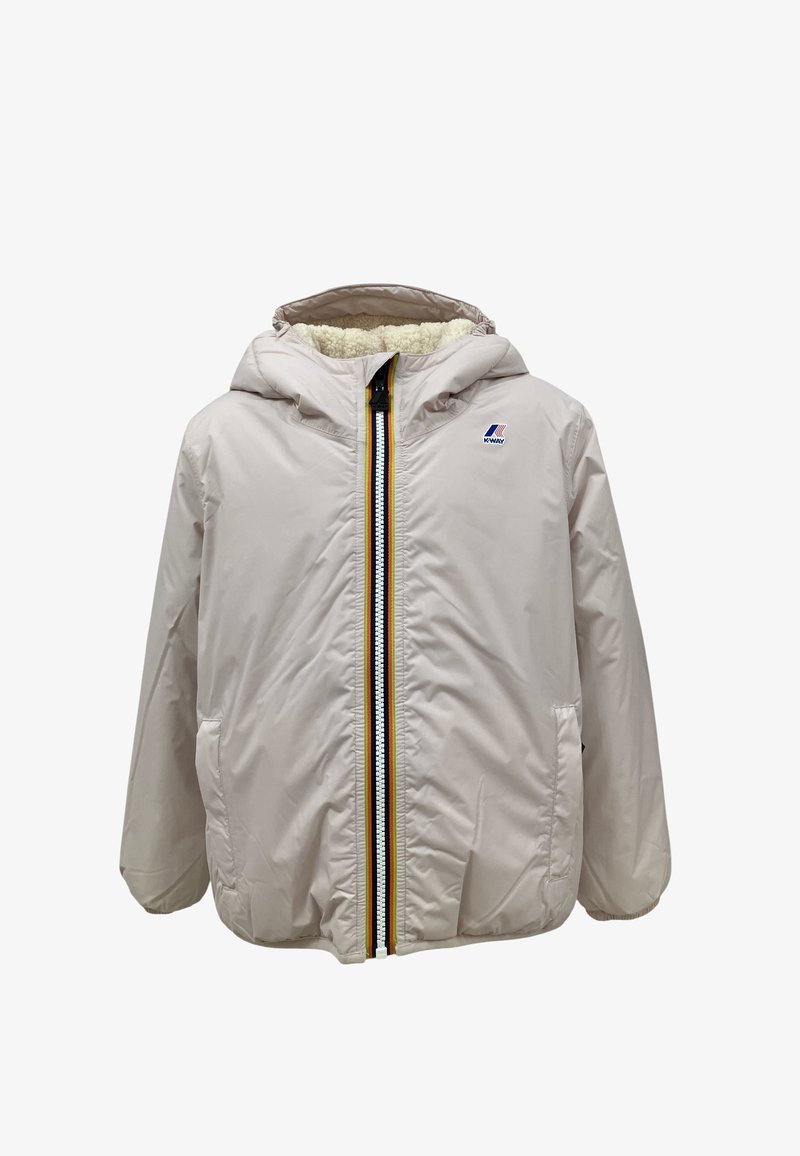 Giacca beige con cappuccio, chiusura con zip frontale, foderata in pile all'interno del cappuccio, tasche laterali e piccolo logo K-Way sul petto.