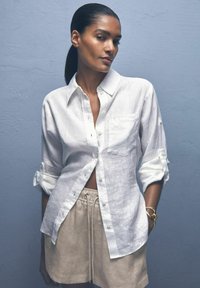 Reiss REGULAR FIT - WILLOW DRAWSTRING  - Rövidnadrágok - neutral