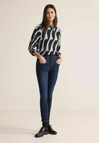 Street One MIT PRINT - Langarmshirt - schwarz