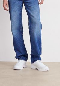 Lacoste AUDYSSOR ZIP  - Tossud - white