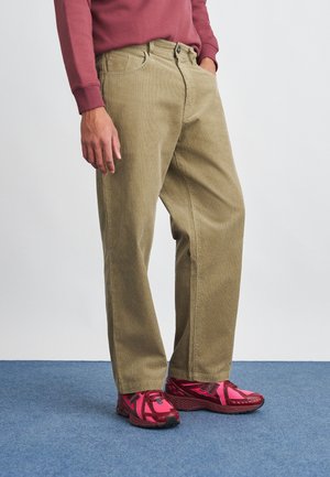 FRICKIN LOOSE TAPERED - Pantaloni - khaki
