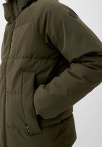 QS MIT ABNEHMBARER KAPUZE - Winterjas - forest night