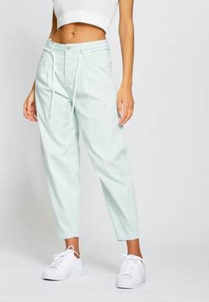 Vaqueros boyfriend - light green