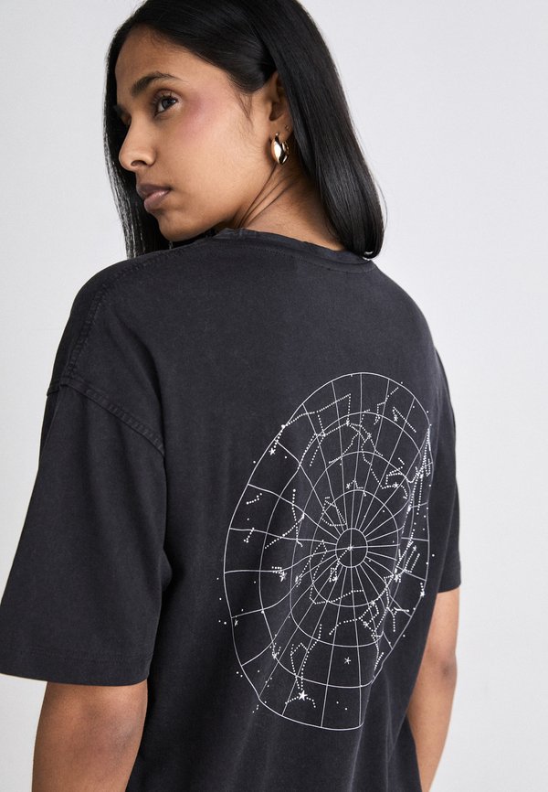 EVI - Print T-shirt2