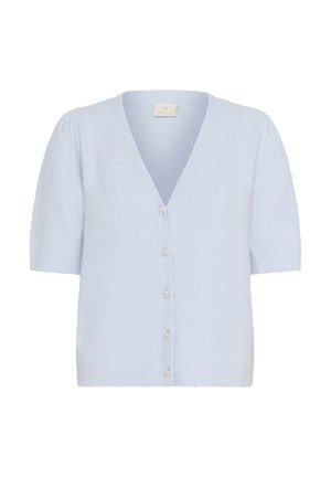 Cardigan bleu clair à manches courtes avec col en V et cinq boutons en perle sur le devant, réalisé en tissu tricoté doux.