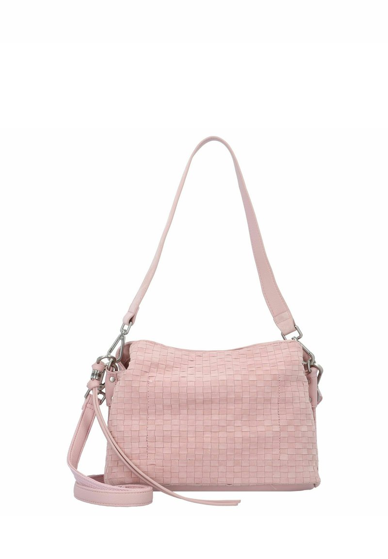 Borsa a mano in pelle intrecciata rosa con una singola tracolla e una tracolla rimovibile. Presenta una texture morbida e una leggera lucentezza.