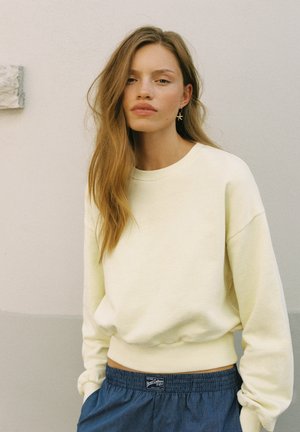PULL&BEAR, ROUND NECK - SWEATSHIRT - Mikina - light yellow