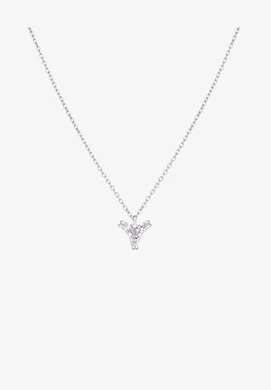 Collier en chaîne argentée avec un petit pendentif ange en argent orné de pierres précieuses claires et étincelantes.