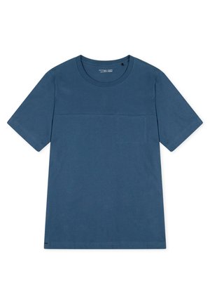Miesten lyhythihainen T-paita syvän sinisessä värissä, valmistettu puuvillasta, jossa on pyöreä kaula-aukko ja yksi rintatasku. Sujuva rakenne ja yksinkertainen muotoilu.