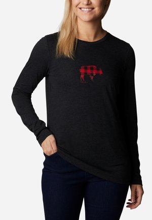 Schwarzes Langarmshirt mit einem rot-schwarzen karierten Büffelmotiv auf der Vorderseite. Hergestellt aus weichem, strukturiertem Material, ideal für legere Anlässe.