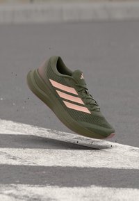 Non sélectionné, olive strata/haze coral/magic mauve