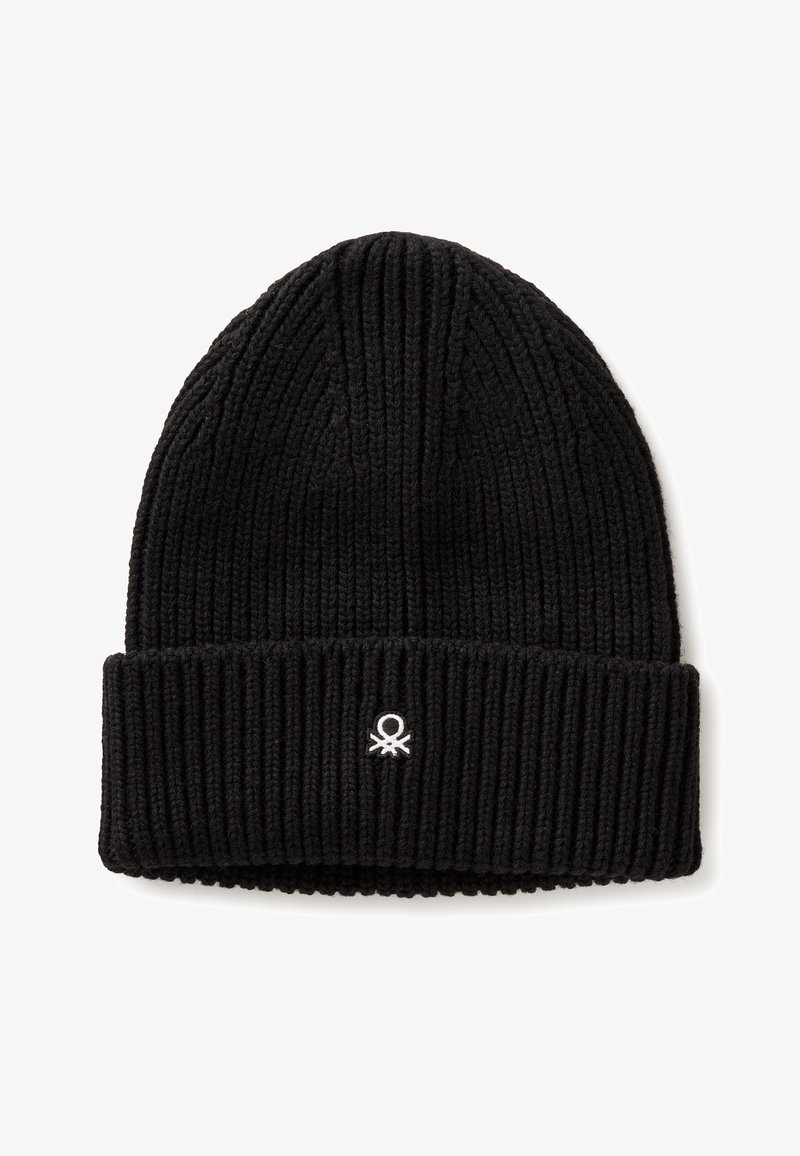 Gorro de punto negro con una textura acanalada. Presenta un puño doblado y un pequeño logo de pulpo bordado en blanco en la parte frontal.
