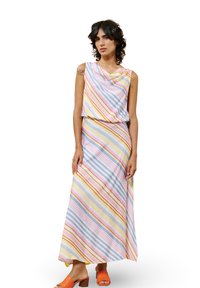 Maxikleid aus leichtem Stoff mit diagonalen Streifen in Pastellfarben (rosa, gelb, blau, orange). Hat einen drapierten Ausschnitt und einen lockeren Schnitt.