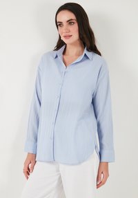 Unselected, light blue