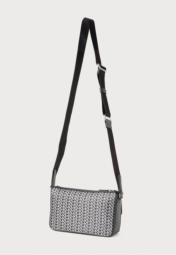 AVIATOR FLAP  - Cross body bag3