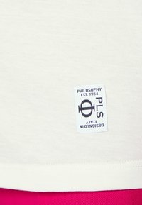 Philosophy di Lorenzo Serafini Triko s potiskem - white