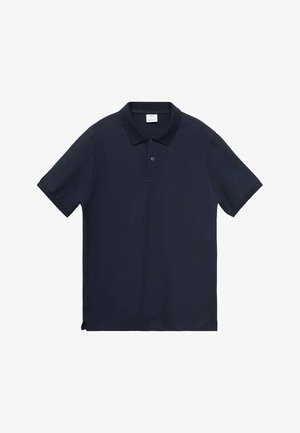 Tricou polo de culoare bleumarin cu guler, mâneci scurte, închidere cu două butoane și fante laterale la tiv pentru mobilitate. Textură dintr-un amestec de bumbac.