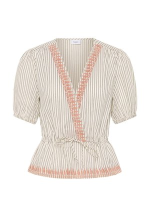 Blouse crème à fines rayures verticales noires, manches bouffantes, bordure rose brodée sur le col en V et l'ourlet, ceinture à la taille.