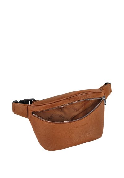 Braune Leder-Hüfttasche mit glatter Textur und einer Reißverschlusstasche auf der Vorderseite. Das Innere hat einen mit Logo-Muster gefütterten Innenraum. Verstellbarer Riemen.