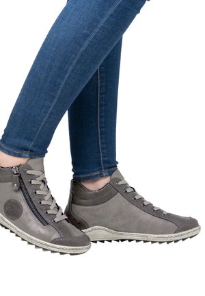 Remonte Sneaker low - mondgrau