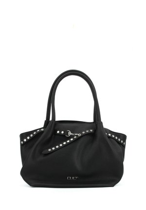 Borsa a mano in pelle nera texturizzata con doppi manici, cinghie diagonali borchiate in argento e logo del marchio "CULT" in argento sul davanti.